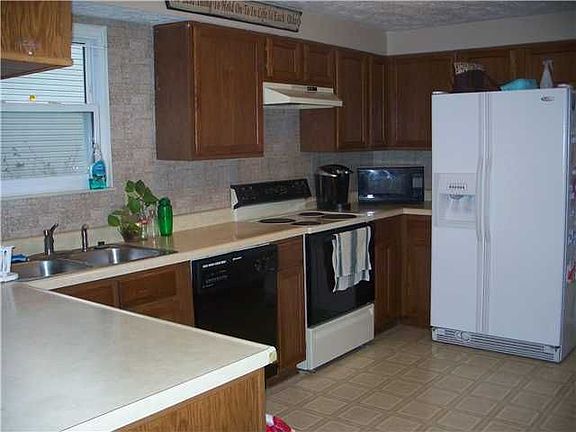 4th image of 7101 Chimney Rock Ct
