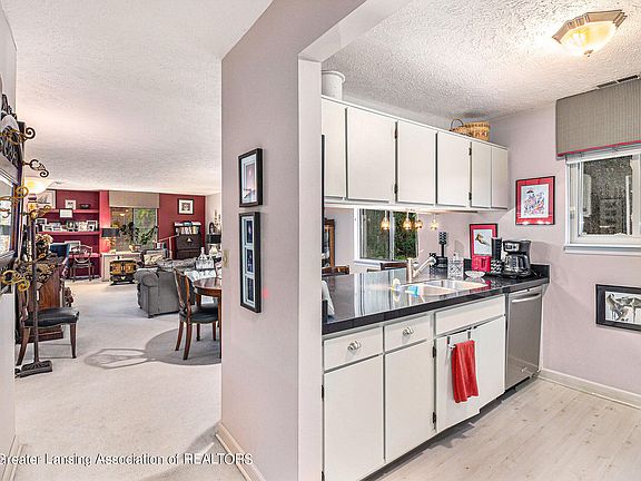 4th image of 1445 E Pond Dr #26