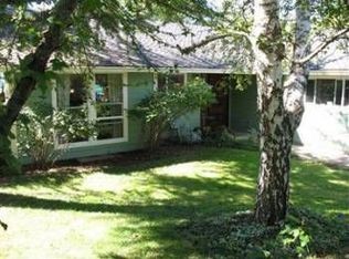 725 N Laurel St, Ashland, OR