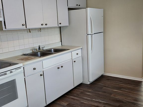 5th image of 5524 24th St W Unit S
