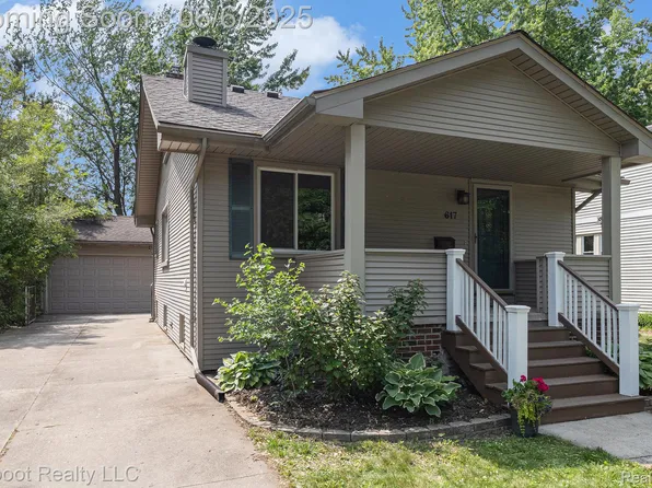 617 Hilldale Dr, Royal Oak, MI 48067