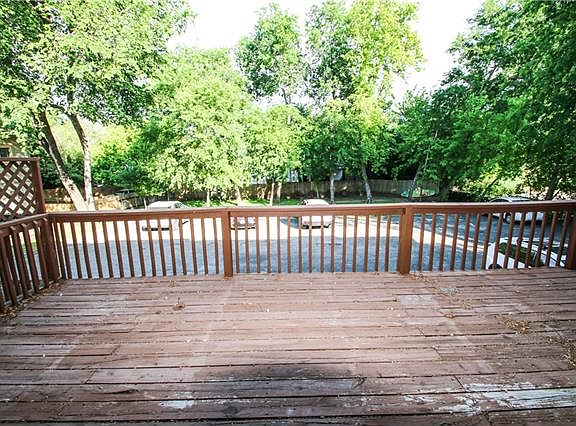 4th image of 2021 Bluebonnet Ln Unit 106