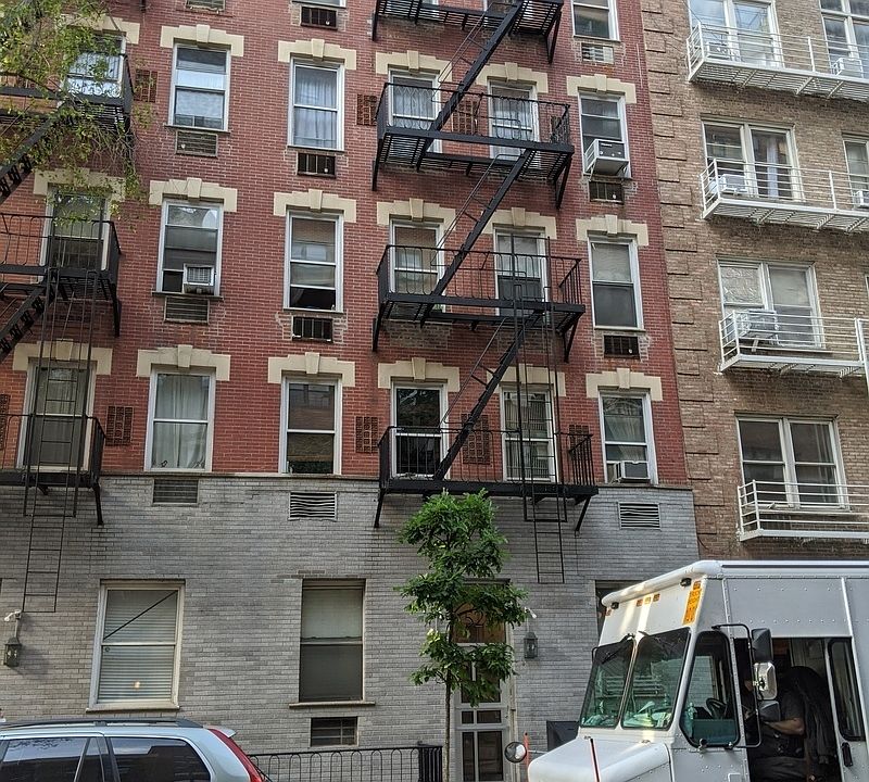 1st image of 521 E 81st St APT 3C