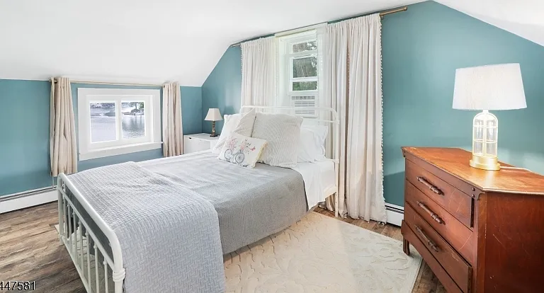 209 Hudson Ave — Photo 26