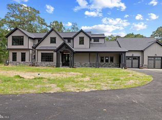 7962 Frances Ln, Pasadena, MD 21122