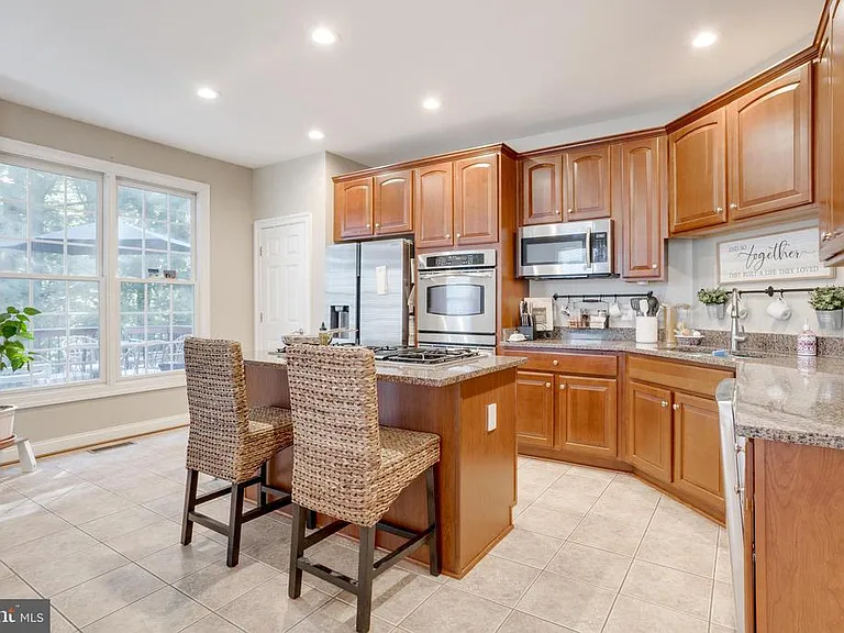 8320 Dockray Ct — Photo 3