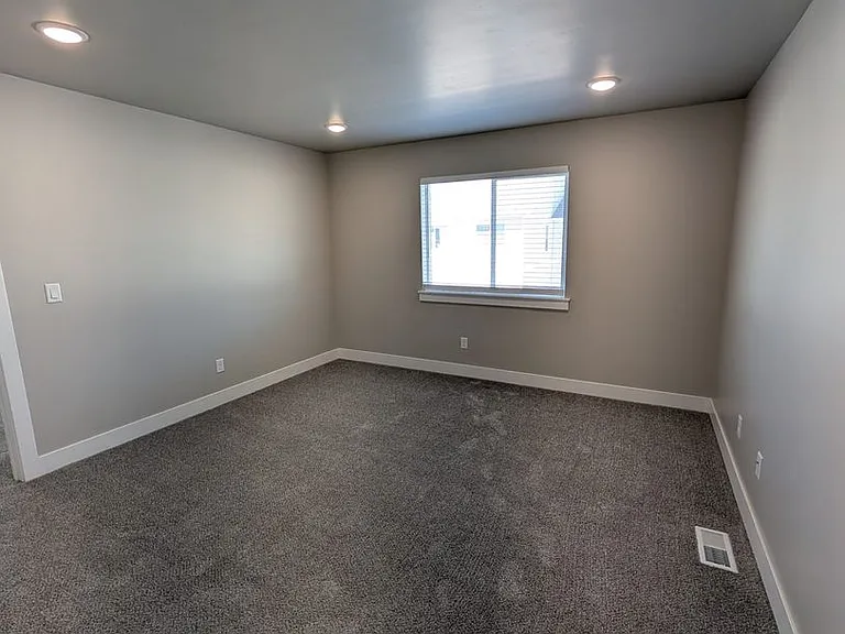 5560 Trueman #C — Photo 33