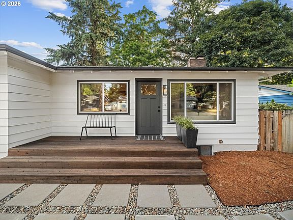 3rd image of 11007 SE 52nd Ave