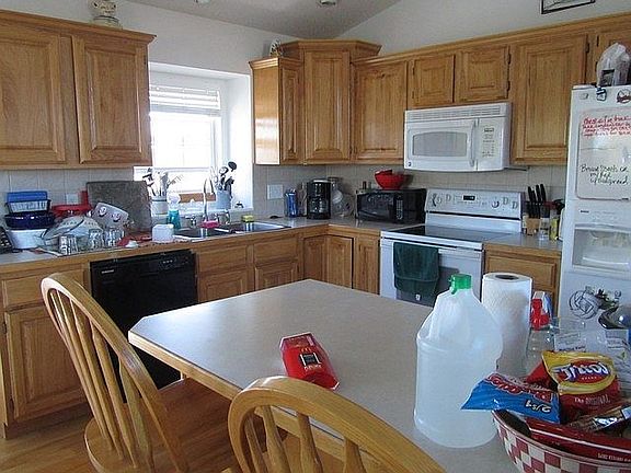 5th image of 5805 SE 40th St