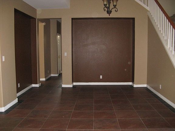 2nd image of 1525 Antler Creek St