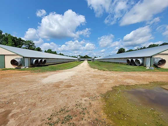 3rd image of 588 County Road 4425