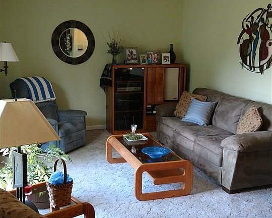 4th image of 605 W Olive St
