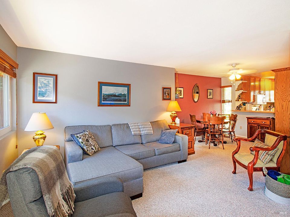 1st image of 655 Racquet Club Circle