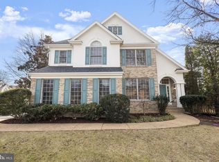 2370 Whitestone Hill Ct, Falls Church, VA 22043