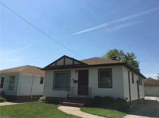 3307 Park Dr, Parma, OH