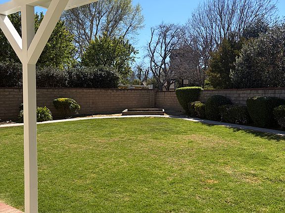 4th image of 25561 Serena Dr