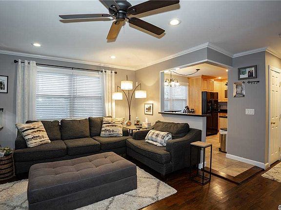 3rd image of 195 Fairharbor Dr