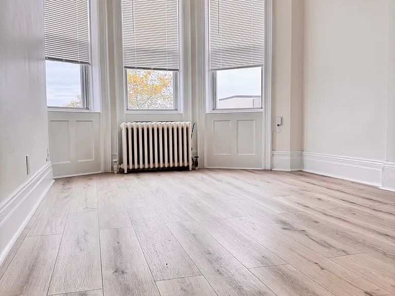 36-34 11th St #2 — Photo 2
