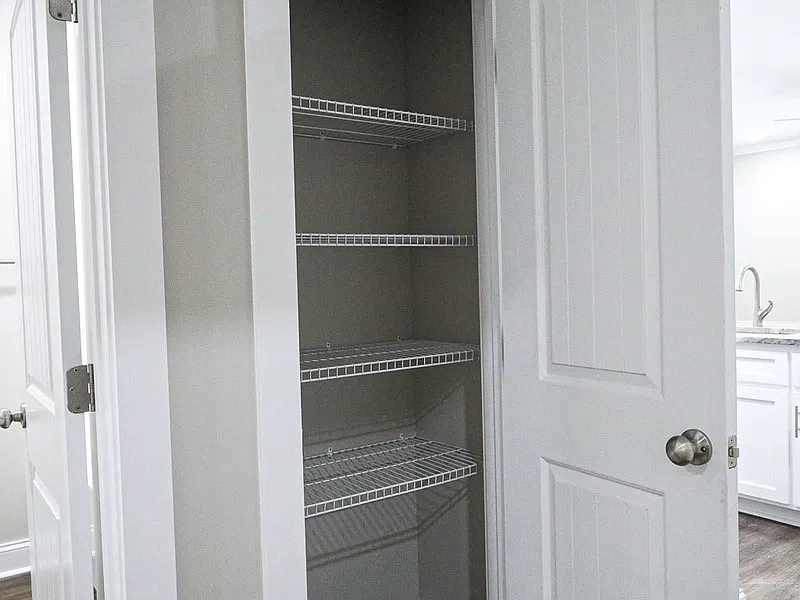 1354 Summer Cir SW — Photo 3