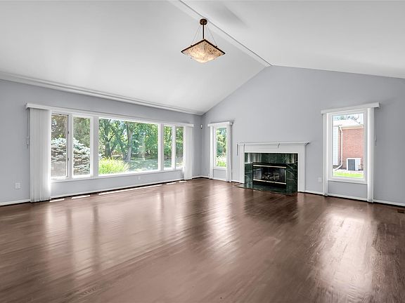 5th image of 107 Millstone Dr