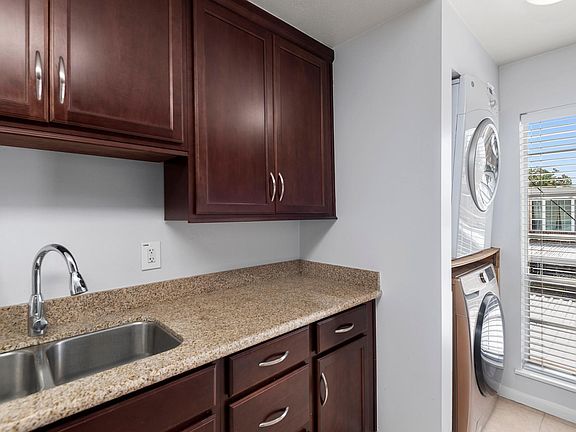3rd image of 2101 Fountain View Dr APT 68B