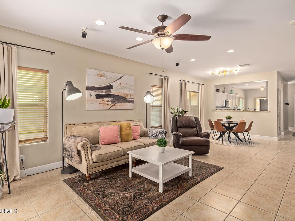 1st image of 376 E ANASTASIA Street