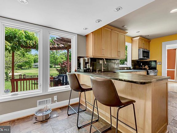 5th image of 12602 Tartan Ln