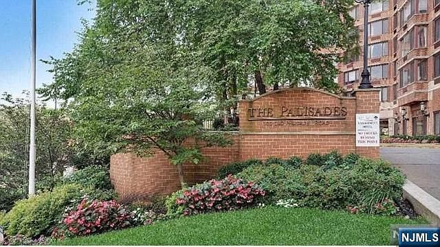 1st image of 100 Old Palisade Rd APT 3501