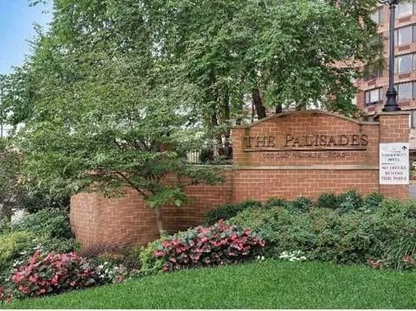 100 Old Palisade Rd APT 3501, Fort Lee, NJ 07024