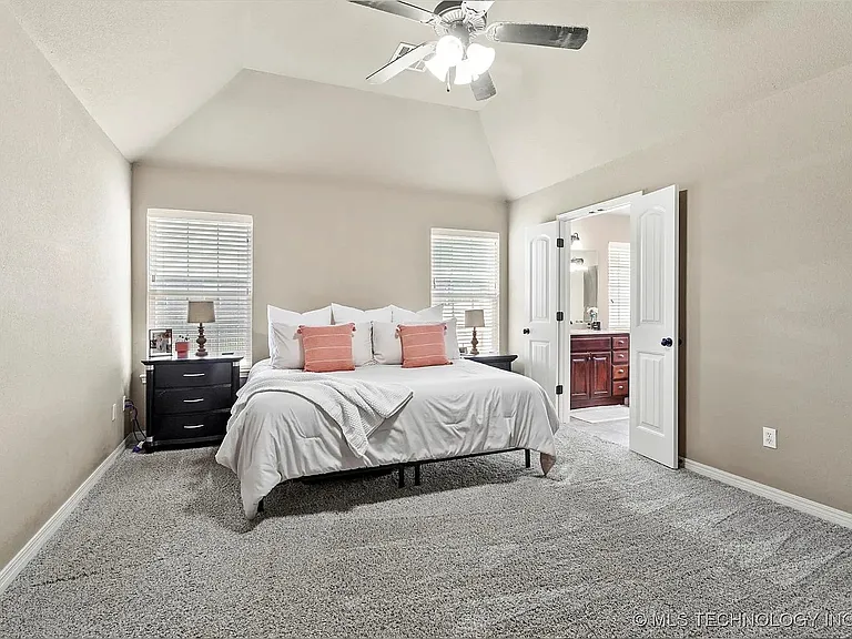 1801 E Montgomery St — Photo 12