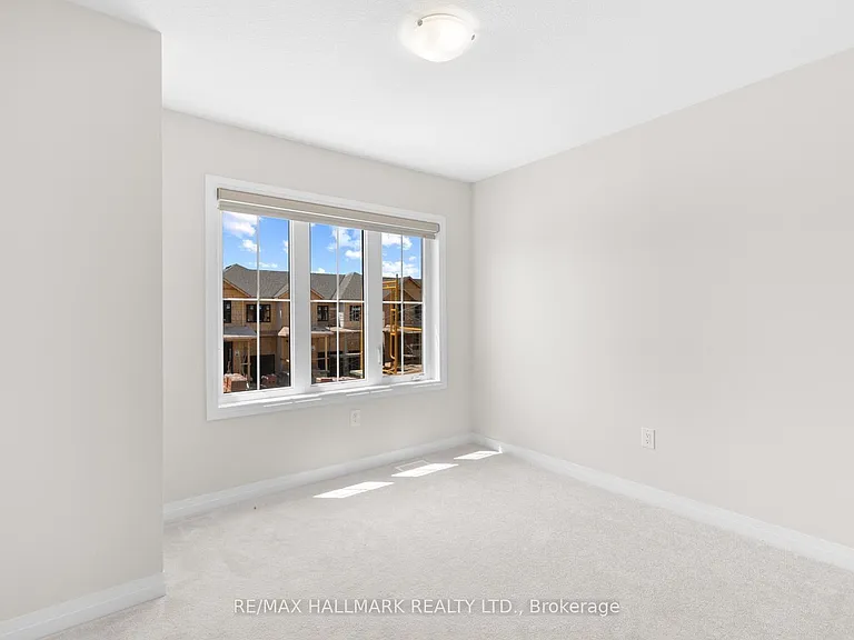 16 Crossmore Cres — Photo 18