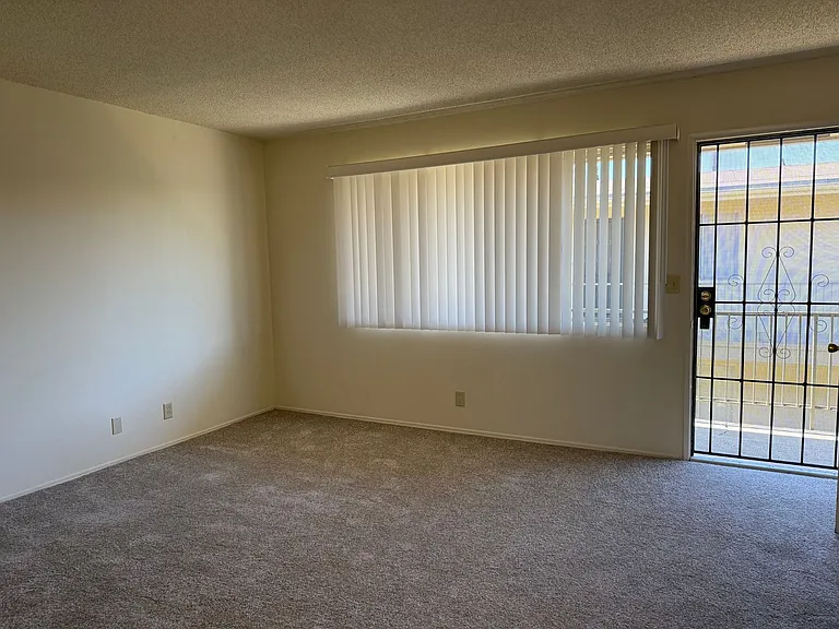 Desert Spa Apartments — Photo 16