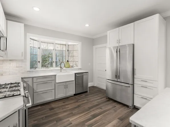 26 Hinckley St #1, Dorchester, MA 02125