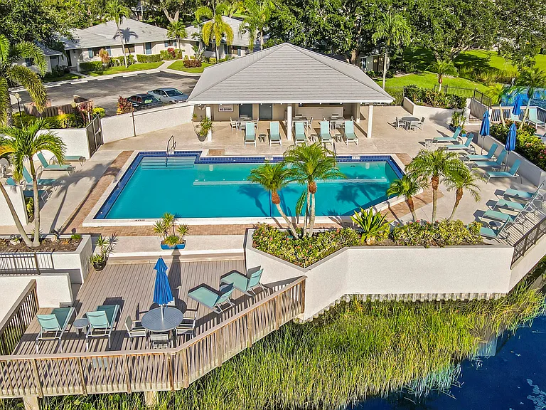 825 Club Dr — Photo 21