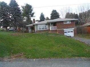 2124 Neal Dr, McKeesport, PA 15135
