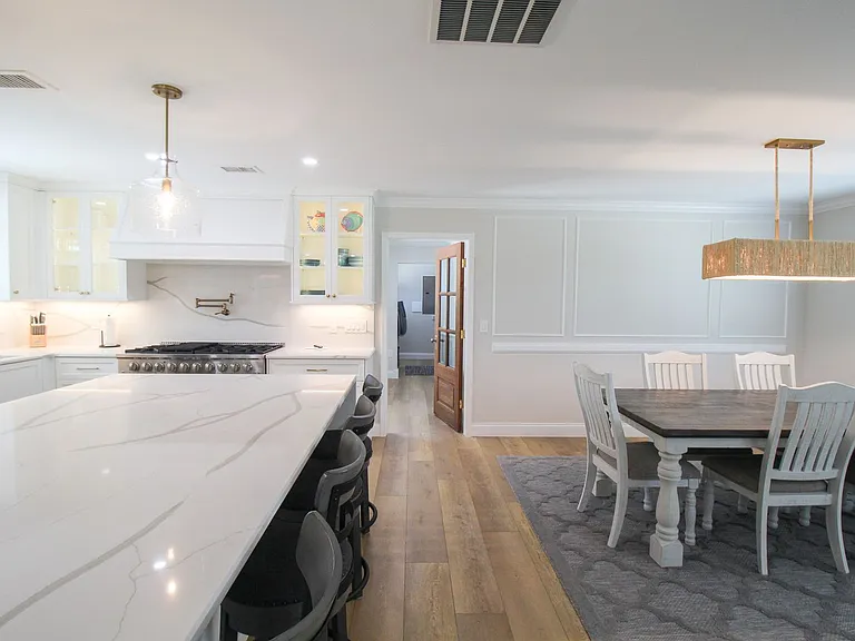 691 Russell St — Photo 34