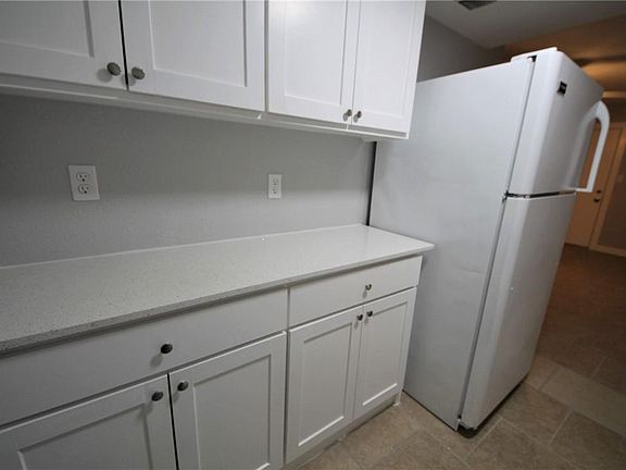5th image of 1600 West Ave APT 7
