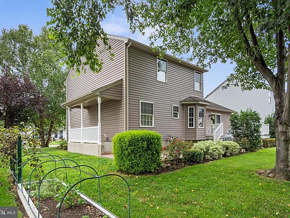 4th image of 332 Ponfield Rd E