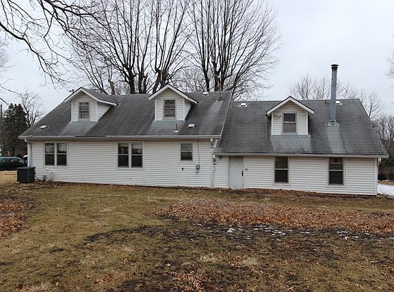5th image of 7139 Sycamore Ave