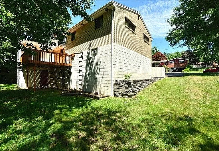 274 Hillcrest Cir — Photo 16