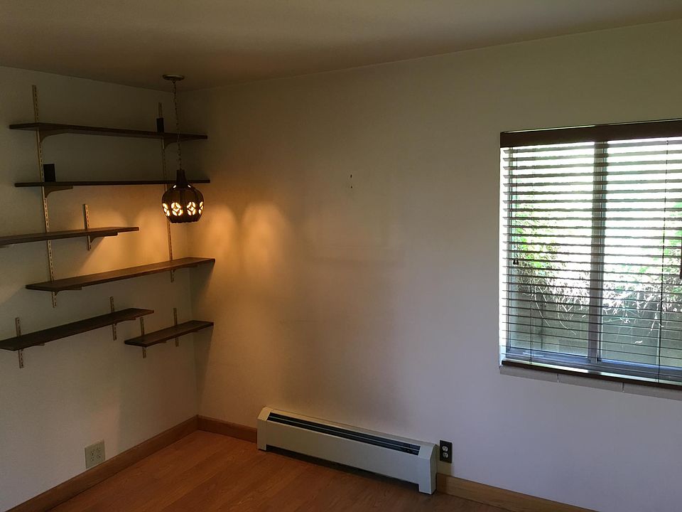 1st image of 863 N Nocturne Dr