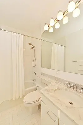 Rented by Sumitomo Real Estate Sales | media 14