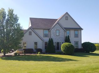 W237S9665 Kunzendorf Ct, Big Bend, WI 53103