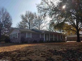 44 Dendron St, Conway, AR 72032