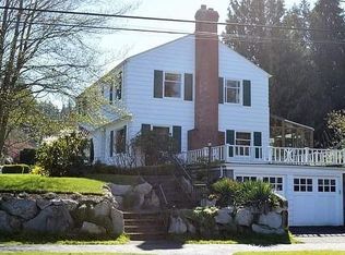 4715 SW Wildwood Pl, Seattle, WA 98136