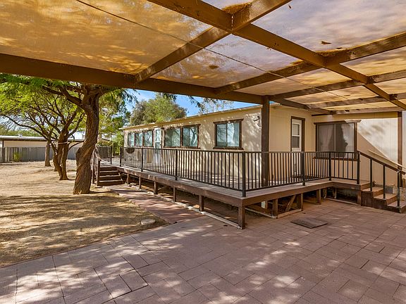 3rd image of 735 W Camino Regio