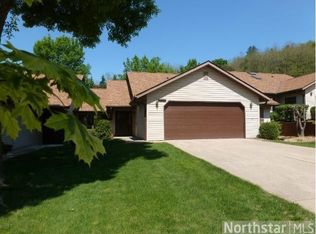 1736 Cobblestone Ct, Red Wing, MN 55066
