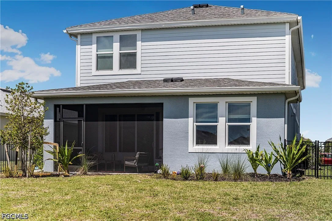 4 bed, 3.0 bath, 2490 sqft, $4,000 — Photo 3