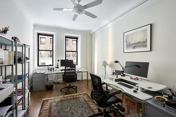 Sold by Warburg | media 30