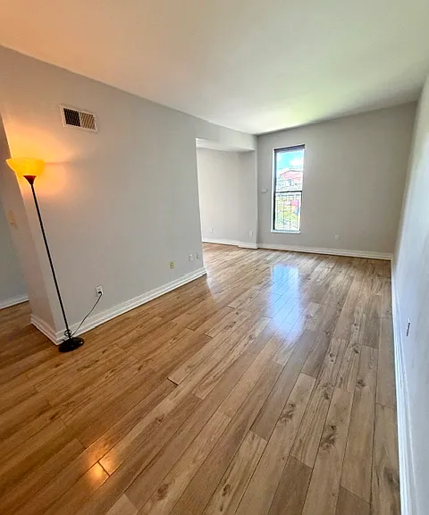 200 S Millvale Ave #201 — Photo 3
